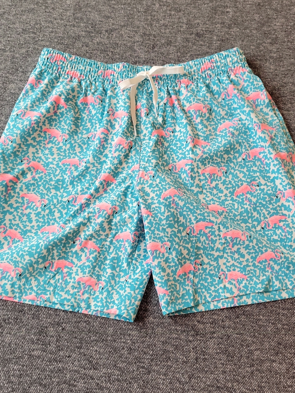 Chubbies Swim Trunks Mens Medium Blue Pink Flamingos Mesh Lined Shorts 7" Inseam